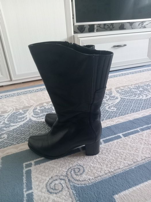 Продам сапоги женские