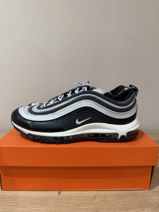 Продавам обувки nike