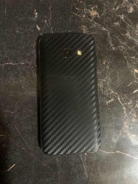 продается Samsung A3 2017 в хорошем состоянии