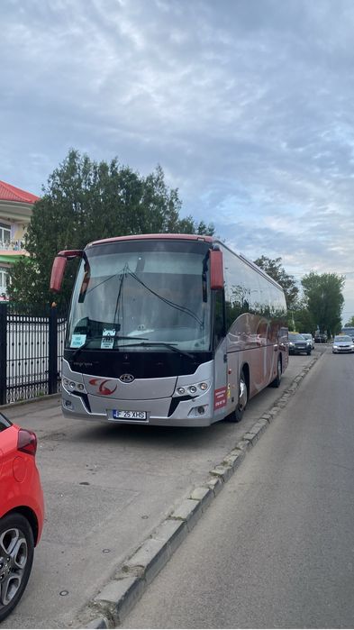 Inchirieri autocare, transport persoane