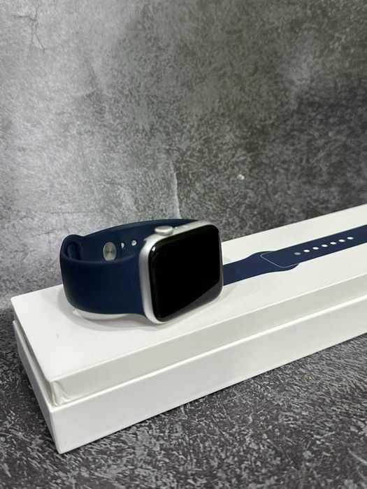 Apple Watch Series SE 44mm