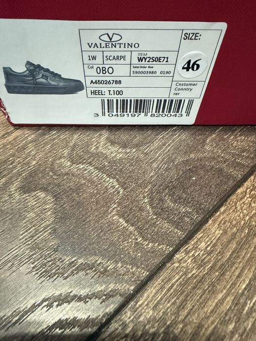 Valentino Garavani 46 номер