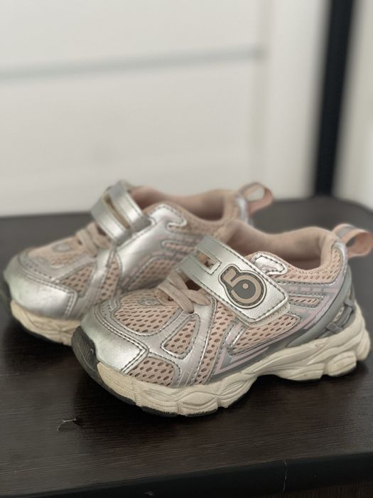 Кроссовка для девочек