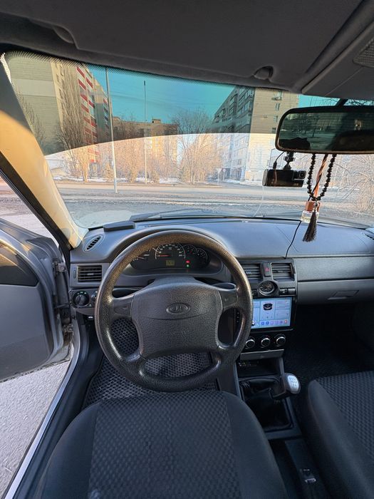 Лада приора 2011