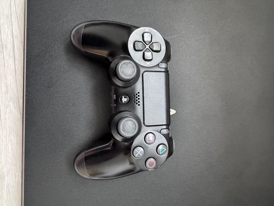 Ps4 pro със 7 игри