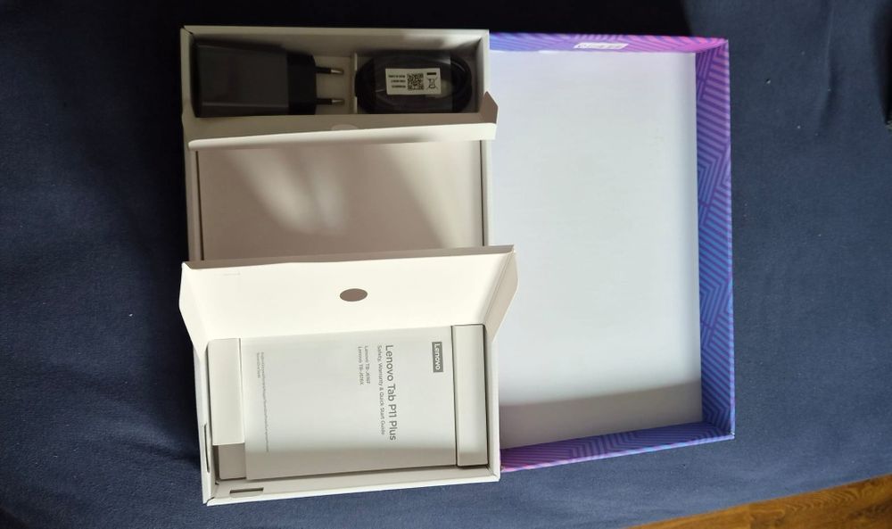 Vând Tabletă Lenovo Tab P11 Plus - Stare excelentă, pachet complet la cutie
