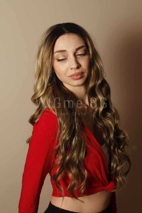 Дълга къдрава тъмноруса лейс фронт перука Лана