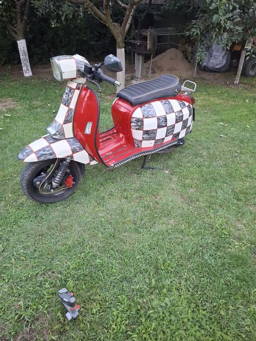 Se vinde scuter Scomandi stare perfecta