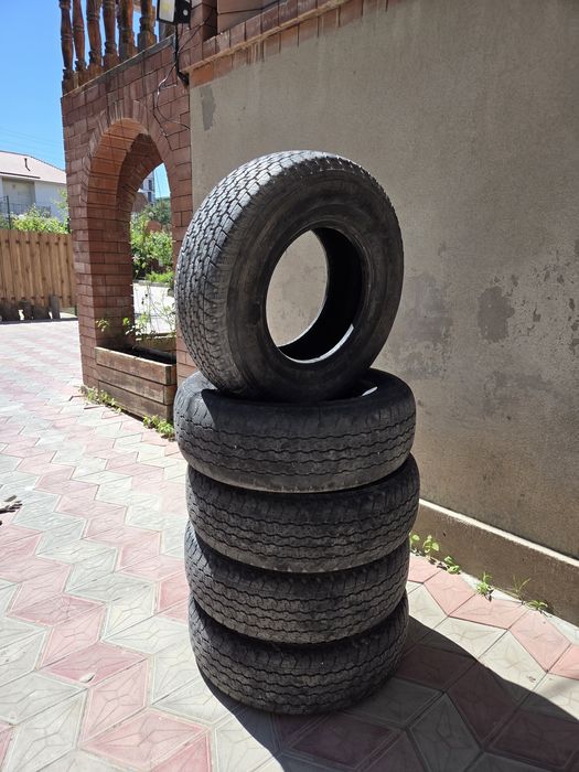 Шины б/у 255/70R15