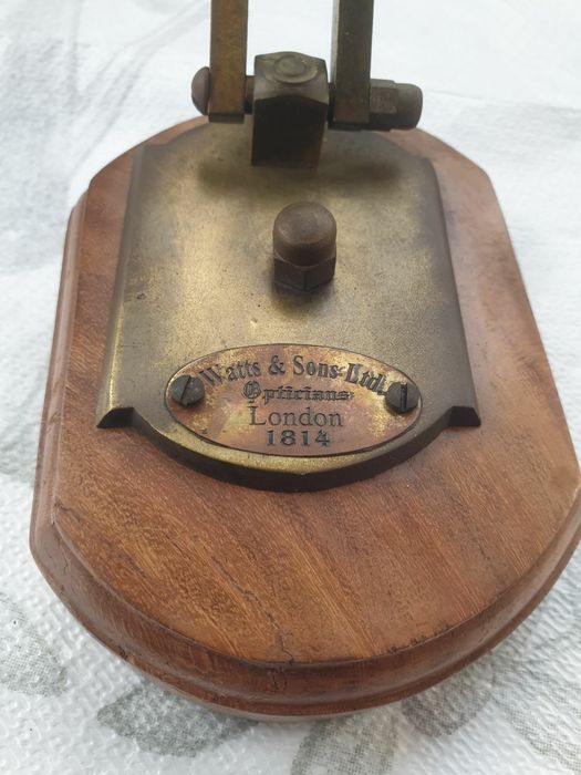 Бронзова лупа с ретро дизайн