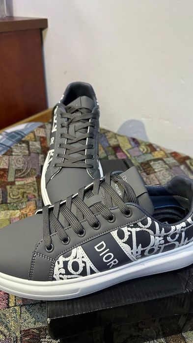 Продаю кросовки Dior