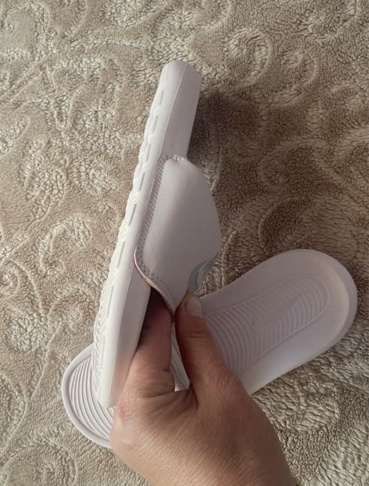 Slapi Nike culoare roz