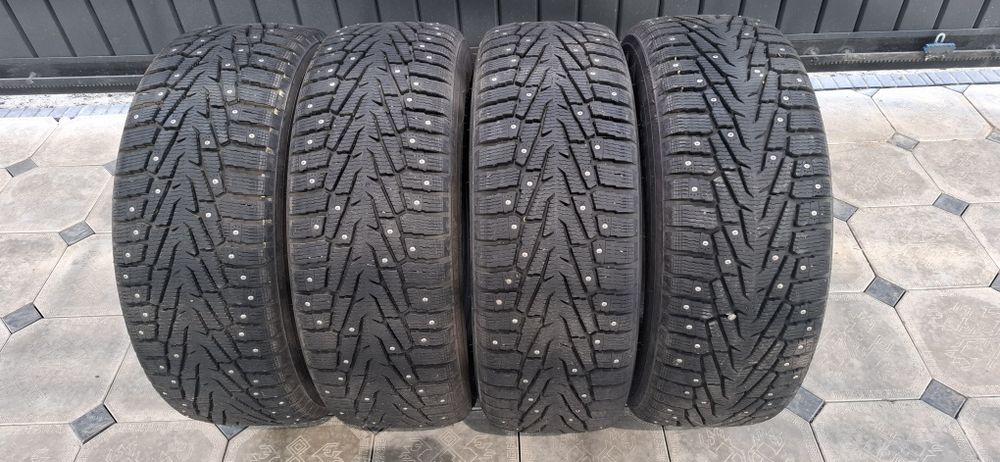 Зимние шины с шипами 265/70/R16 Ikon Tyres  T