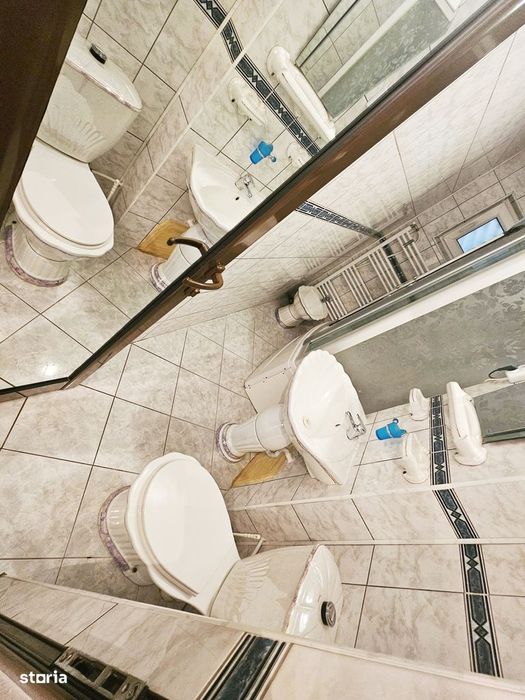 Apartament cu 4 camere, balcon MOBILAT , UTILAT , zona Nae Leonard