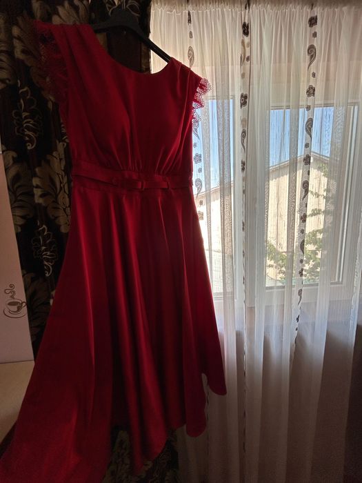 Vand rochie de seara(eveniment)