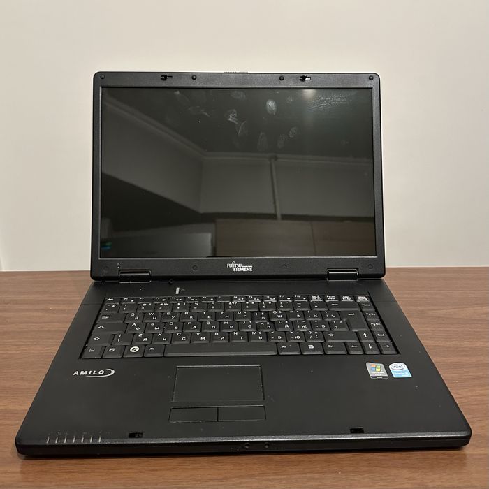 Ноутбук Fujitsu Amilo Li 2727
