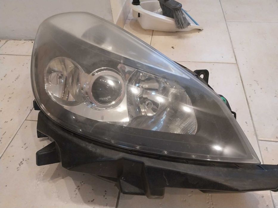 фарове за рено клио 3   100лв комплект