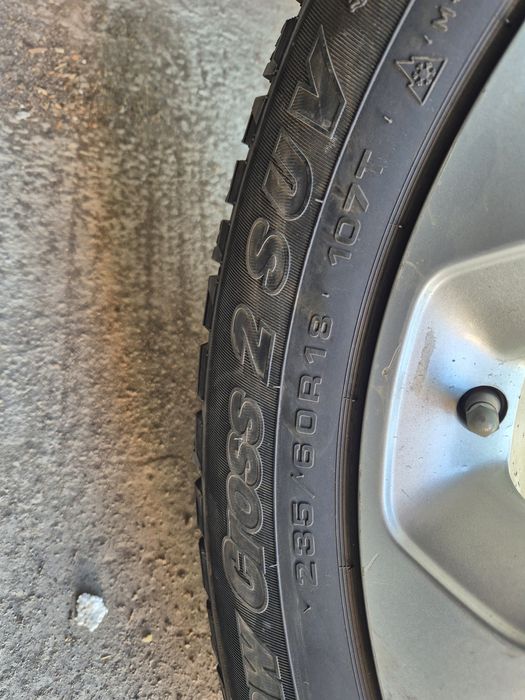 Продам б/у резина  на KIA SORENTO