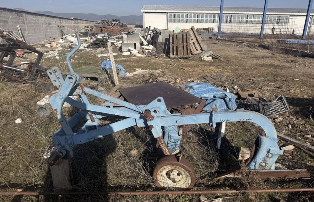 Двукорпусен плуг