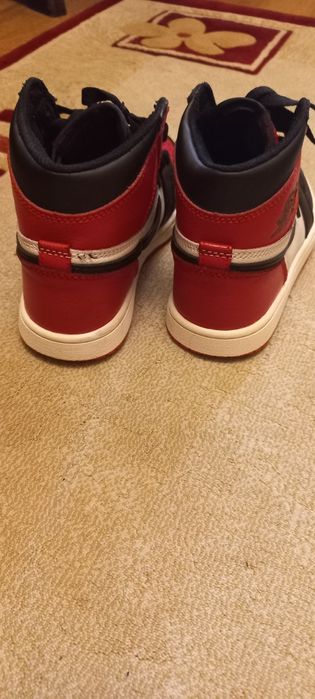 Продам кроссовки  Nlke