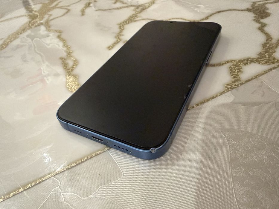 Iphone 13  128г  акб79%
