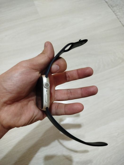 Продам Apple watch 7 45 series