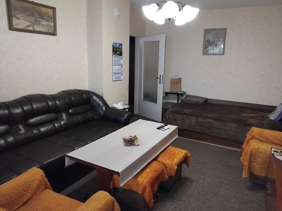 Продавам 2-стаен, Здравец север