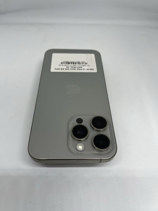 15 pro max 256 gb 84%