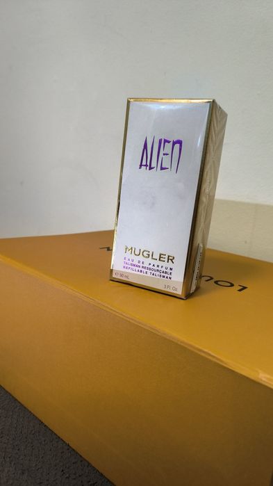 Mugler Alien Eau de Parfum – 90 ml (Refillable Talisman)