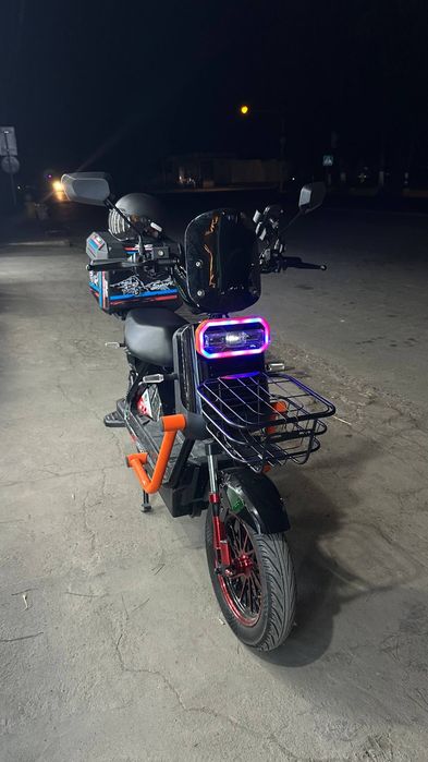Yangi Hugo elektro skuter SOTILADI,