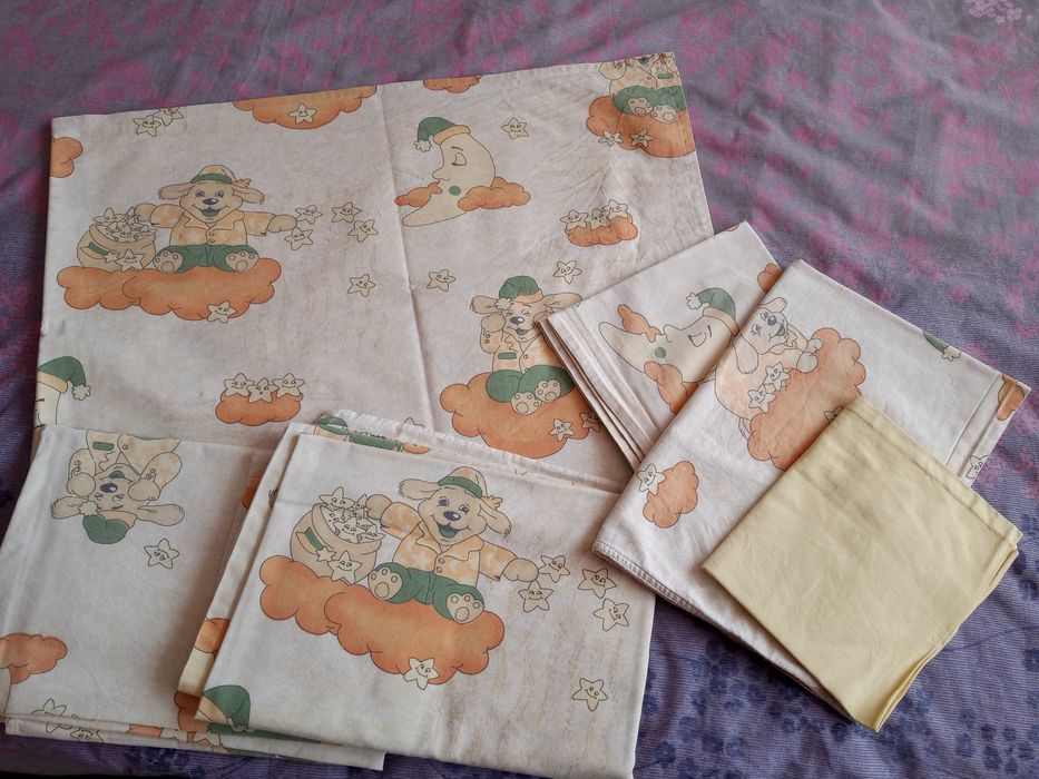 Три комплекта детски чаршафи