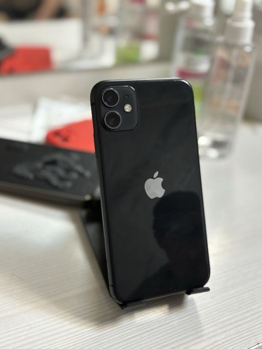 Продам Iphone 11 64гб (черный)