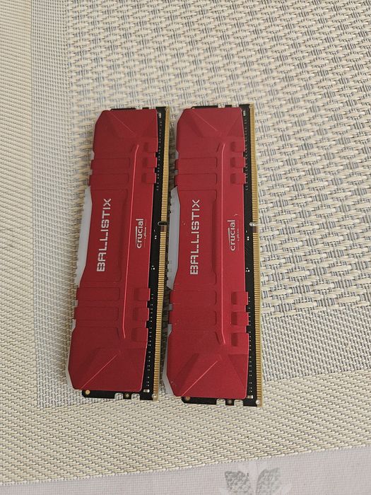 Продам оперативную память crucial