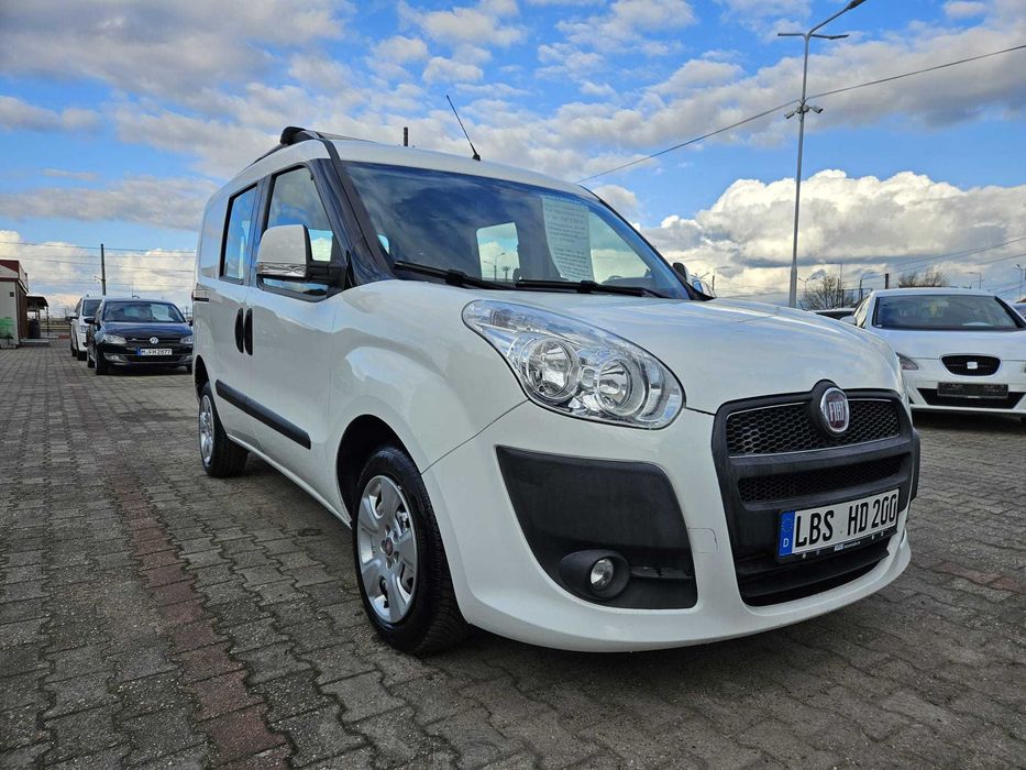 Fiat Doblo an 2013 Euro 5 1.6 Diesel 105 cai 5 locuri Autorism în acte Climă funcțională Încălzire în scaune Unic Proprietar Germania 2 chei etc;