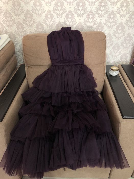 Дизайнерское шикарное платье