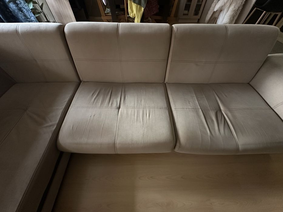 ПОДАРЯВАМ ъглов диван с функция сън  и ракла