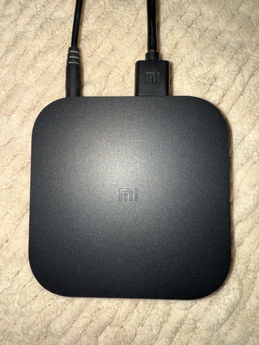 Телевизор Samsung UE40M5070AUCUZ и приставка Xiaomi Mi Box S