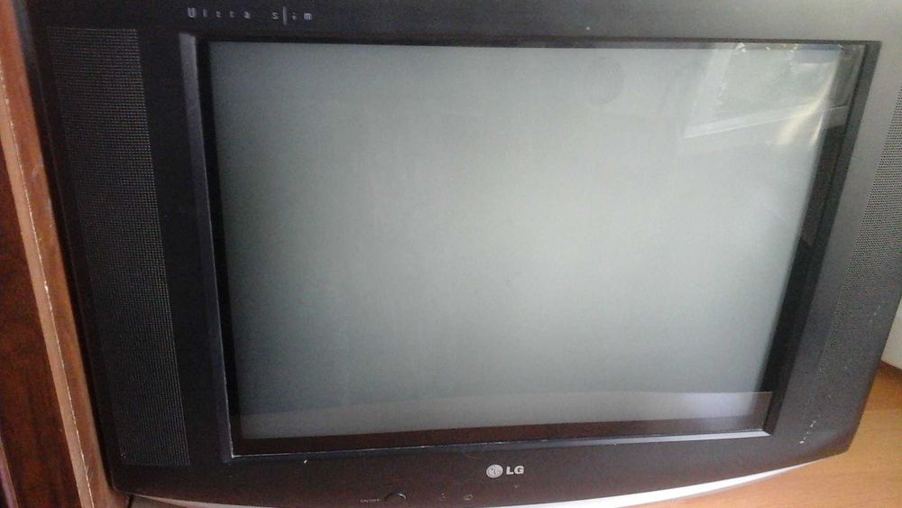  Продам телевизор   LG