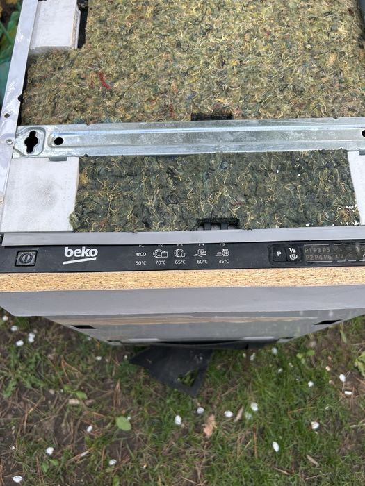 Продам посудомоечную машину