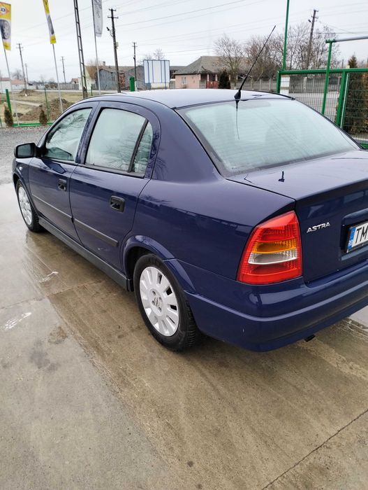 Vând Opel Astra g
