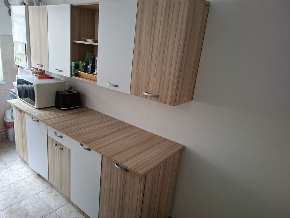 Apartament 3 camere 4/4 semidecomandat Piata Mica Dalas negociabil