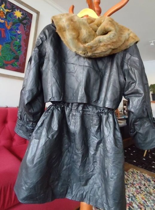 Geacă din piele naturală si blană de nurca, cu gluga