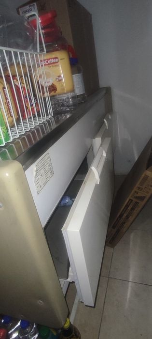 Витринные холодильники, шкаф