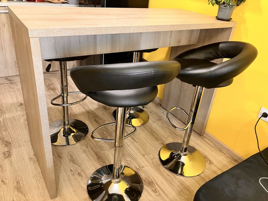 Бар маса с размери д/в/ш - 140/105/60