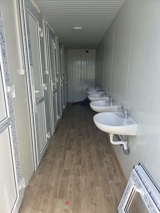 Container containere