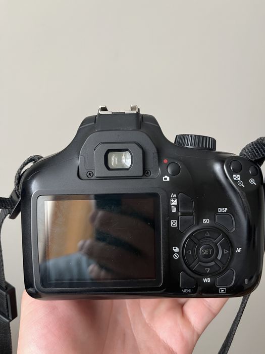 Canon 4000d продам
