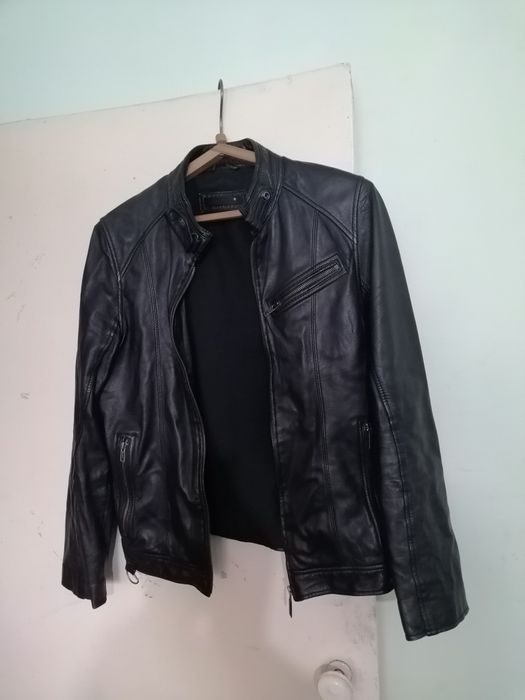 Продам кожаные куртки.