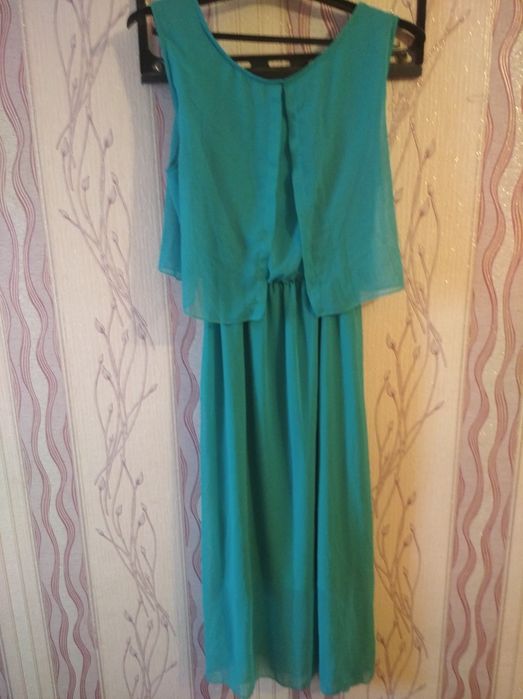 Продам платья недорого