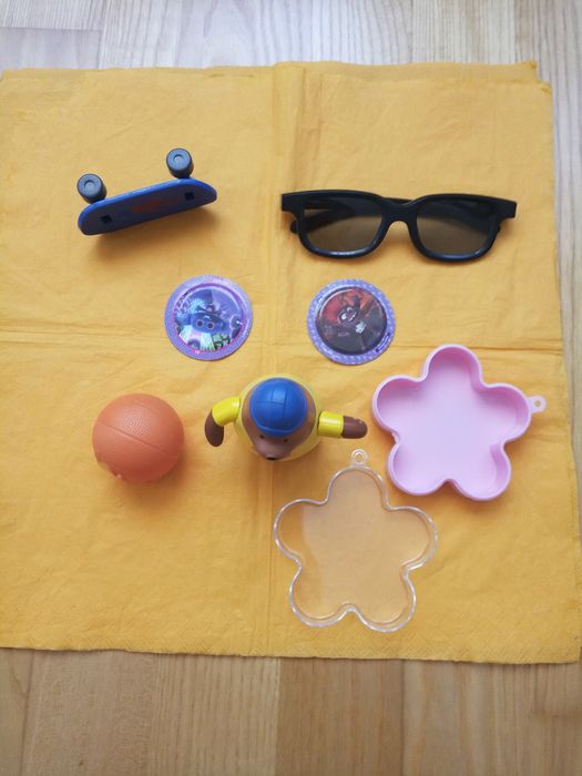 Diverse jucarii din material plastic