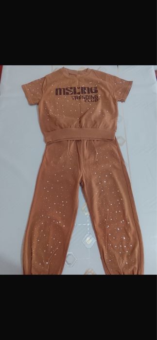 Костюм со стразами на девочку